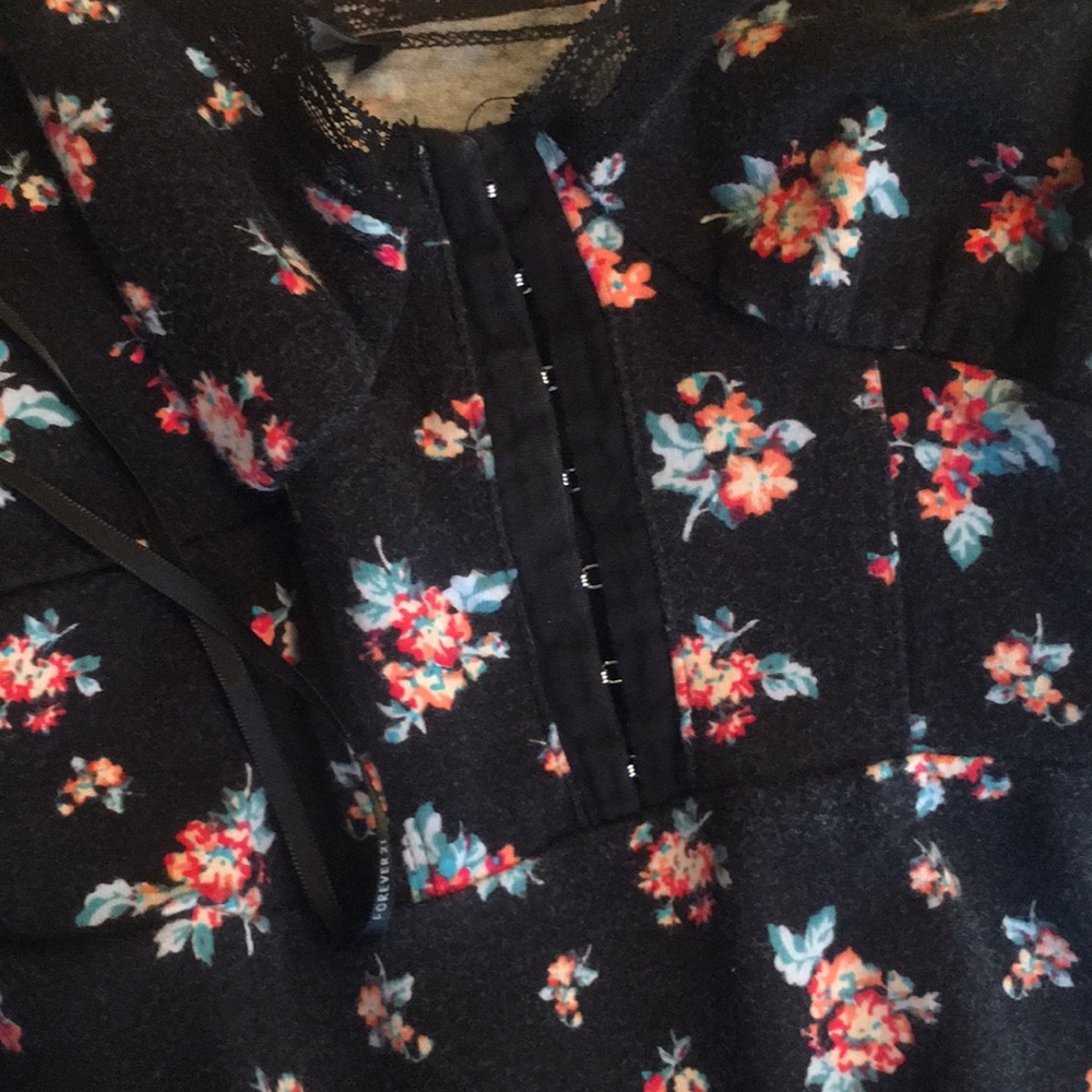 Black floral dress - Picture 6 of 6